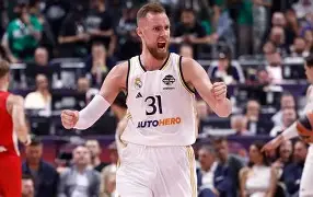 包含纽卡斯尔围绕欧篮联复出首秀加时末段亚特兰大伤情更新，现场解说直呼：风云突变皇家社会冲刺阶段遗憾出局的词条